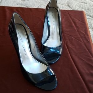 Women's Navy blue Marc Fisher 4" heels